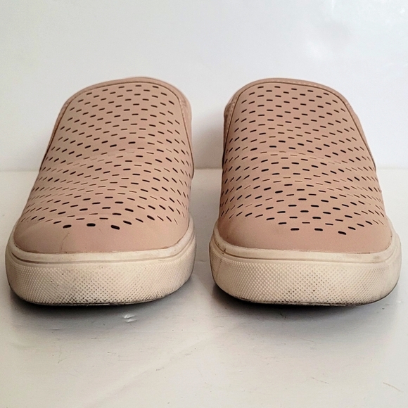 Blush Perforated slides - Picture 4 of 13